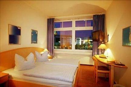 Hotel Am Schwedenkai Kiel Dış mekan fotoğraf