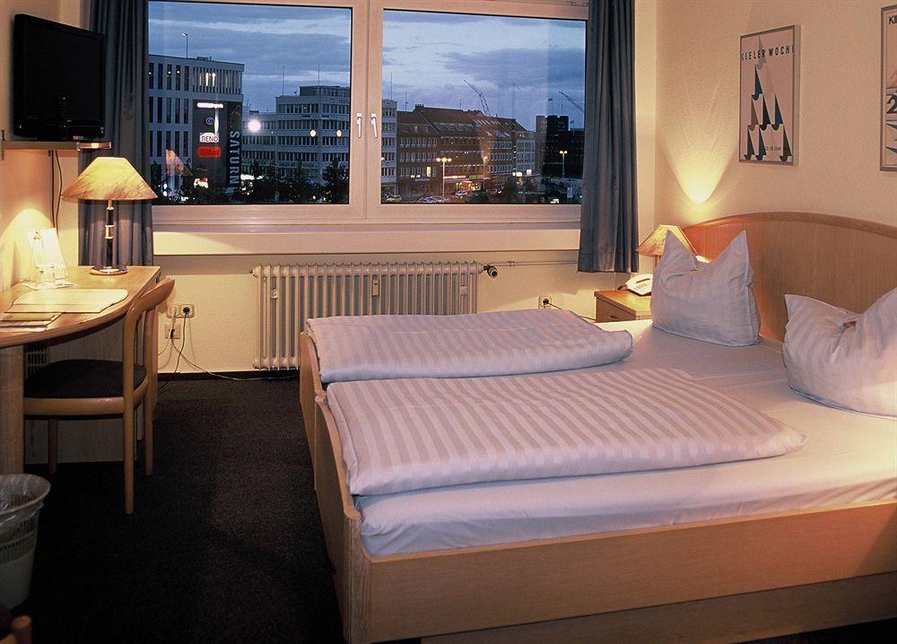 Hotel Am Schwedenkai Kiel Dış mekan fotoğraf